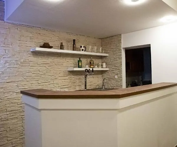 U Solisu 公寓式酒店 4*